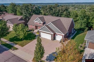 16 16 Bishop Luker Ln, New Ulm, MN 56073