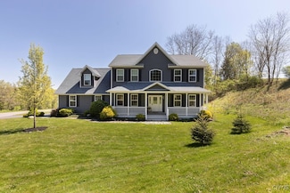 2 S Meadow Dr, Cazenovia, NY 13035