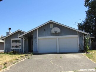 1130 Knights Ct NE, Salem, OR 97301