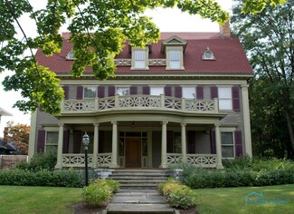 2260 Scottwood Ave, Toledo, OH 43620