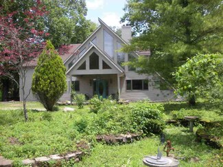 16610 N Angler Club Rd, Gaston, IN 47342