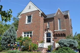 7489 Stanford Ave, Saint Louis, MO 63130