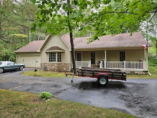 14911 Kings Ln, Millersburg, MI 49759