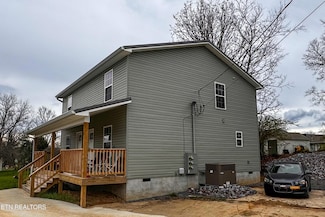 147 Oak St, Athens, TN 37303