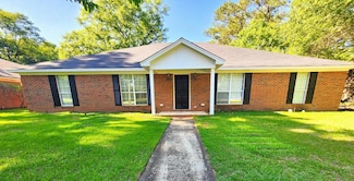 1911 Stuart Ave, Albany, GA 31707