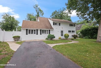 32 Southwood Dr, Old Bridge, NJ 08857