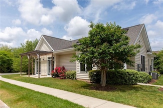 200 Durham St, Smithfield, VA 23430