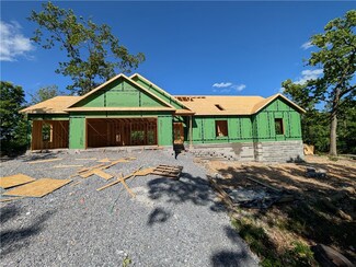 11 Fountainhall Cir, Bella Vista, AR 72715