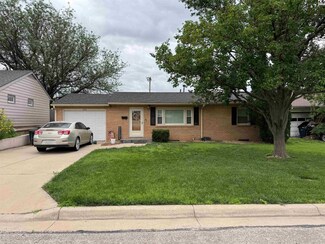 1013 Random Rd, Pratt, KS 67124
