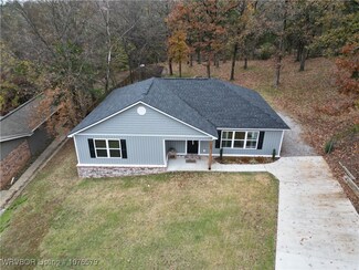 1105 N 21st St, van Buren, AR 72956