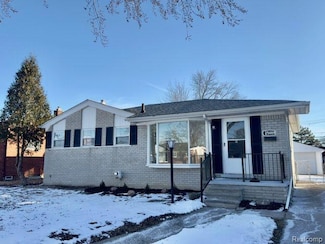 25664 Huron St, Roseville, MI 48066