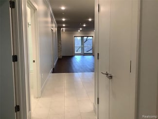 856 N Old Woodward Ave Unit 202 Ave Unit 202, Birmingham, MI 48009