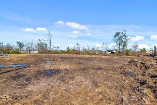 2 Field St, Westlake, LA 70669
