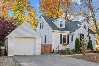 49 Spruce St, Framingham, MA 01701