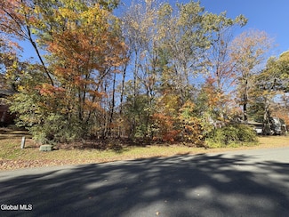 L22 Pinewood Dr, East Glenville, NY 12302