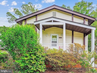 408 N Fillmore Ave, Sterling, VA 20164