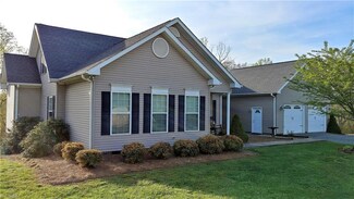 2720 Red Brush Rd, Mount Airy, NC 27030