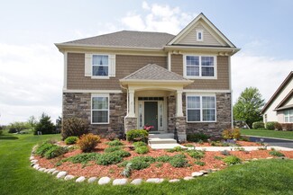 1702 N Wood's Way, Vernon Hills, IL 60061