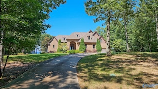 1000 Blowing Cave Rd, Gurley, AL 35748