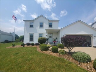 2082 Woodgate St, Youngstown, OH 44515