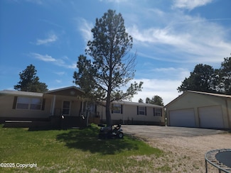 33 Pendleton Dr, Pine Haven, WY 82721
