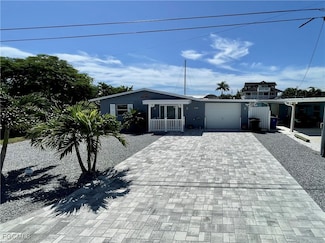 2351 Oleander St, Saint James City, FL 33956