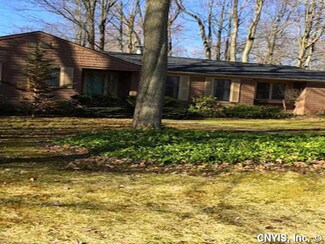 3035 Stevenage Dr, Baldwinsville, NY 13027