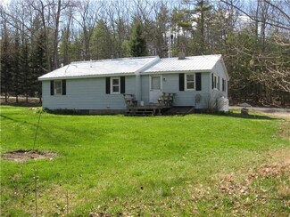 420 Wiscasset Rd, Whitefield, ME 04353
