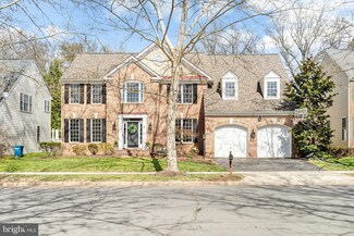 43755 Mink Meadows St, Chantilly, VA 20152