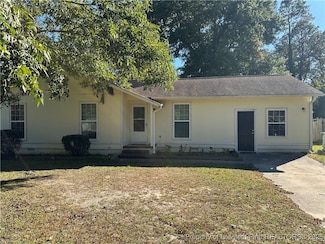 6413 Winter Park Dr, Fayetteville, NC 28304