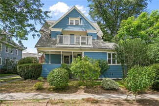 125 Arnold Ave, Cranston, RI 02905
