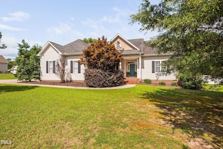 1824 Ferrell Meadows Dr, Zebulon, NC 27597