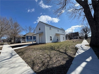 803 Pecan St, Humboldt, KS 66748