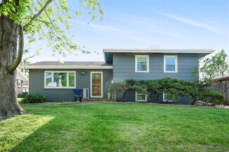 2106 62nd St, Des Moines, IA 50322