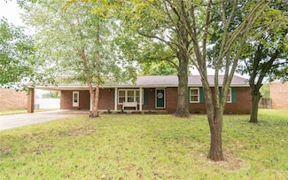 407 Palo Verde Dr, Malden, MO 63863