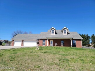 5115 N Wildwood Rd, Maryville, TN 37804