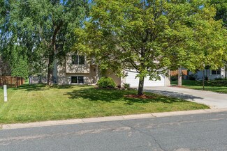 975 Savannah Rd, Saint Paul, MN 55123