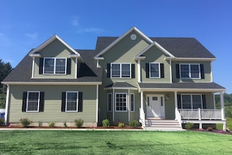 155 Old Common Rd, Wethersfield, CT 06109