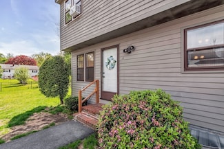24 Beaver St Unit A, Lowell, MA 01850