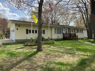 2233 Hobbs Dr, Alpena, MI 49707