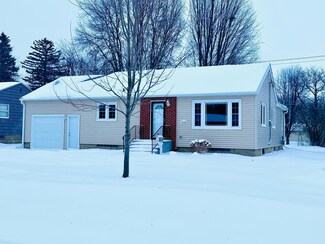 1005 S Broadway St, Spring Valley, MN 55975