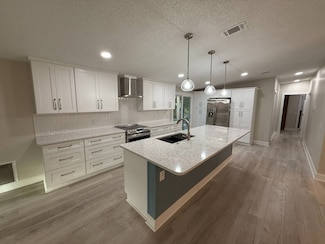 2905 Madera Cir, North Fort Myers, FL 33903