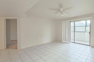 3045 Walnut Bend Ln Unit 27, Houston, TX 77042