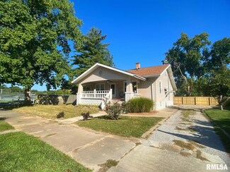 1940 Logan St, Murphysboro, IL 62966