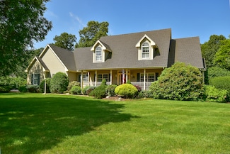 16 Brookfield Dr, Ellington, CT 06029