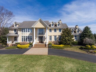 12 Country Club Ln, Colts Neck, NJ 07722