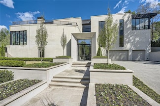 14 Lake Forrest Ln NE, Atlanta, GA 30342
