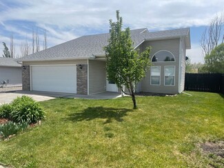 3111 1/2 Mountain Brook Dr, Grand Junction, CO 81504