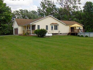 592 Smith Rd, Palmyra, NY 14522