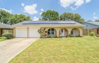 4211 Yosemite Dr, Pasadena, TX 77504